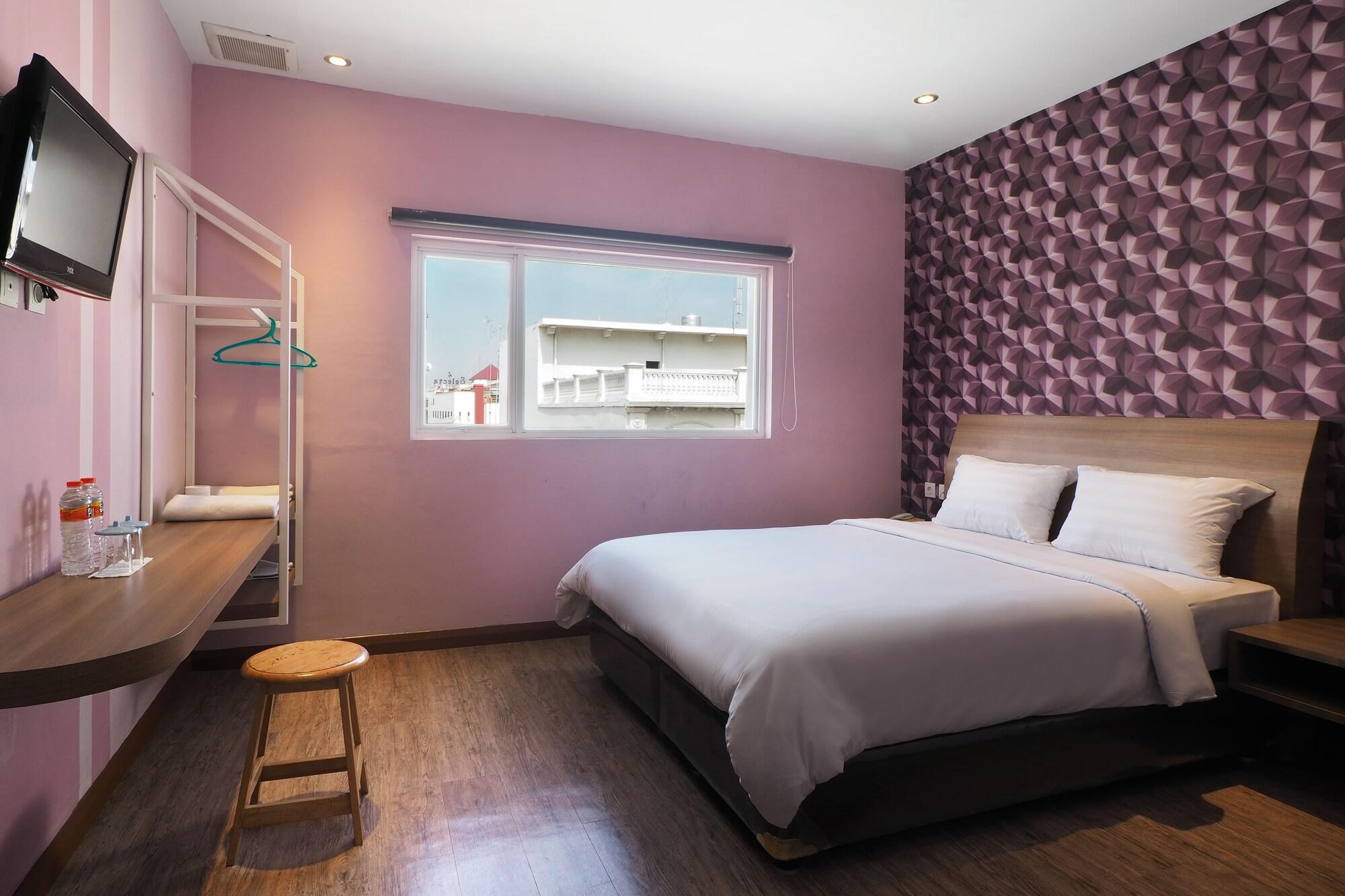 Kama Hotel Медан Екстериор снимка